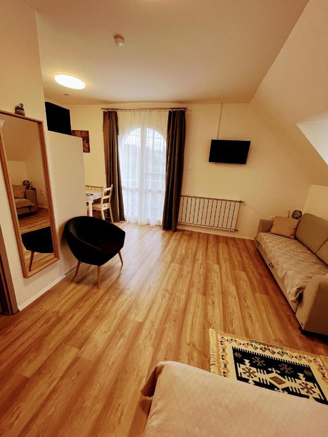 Regori Haz Hotel Balatongyorok Luaran gambar