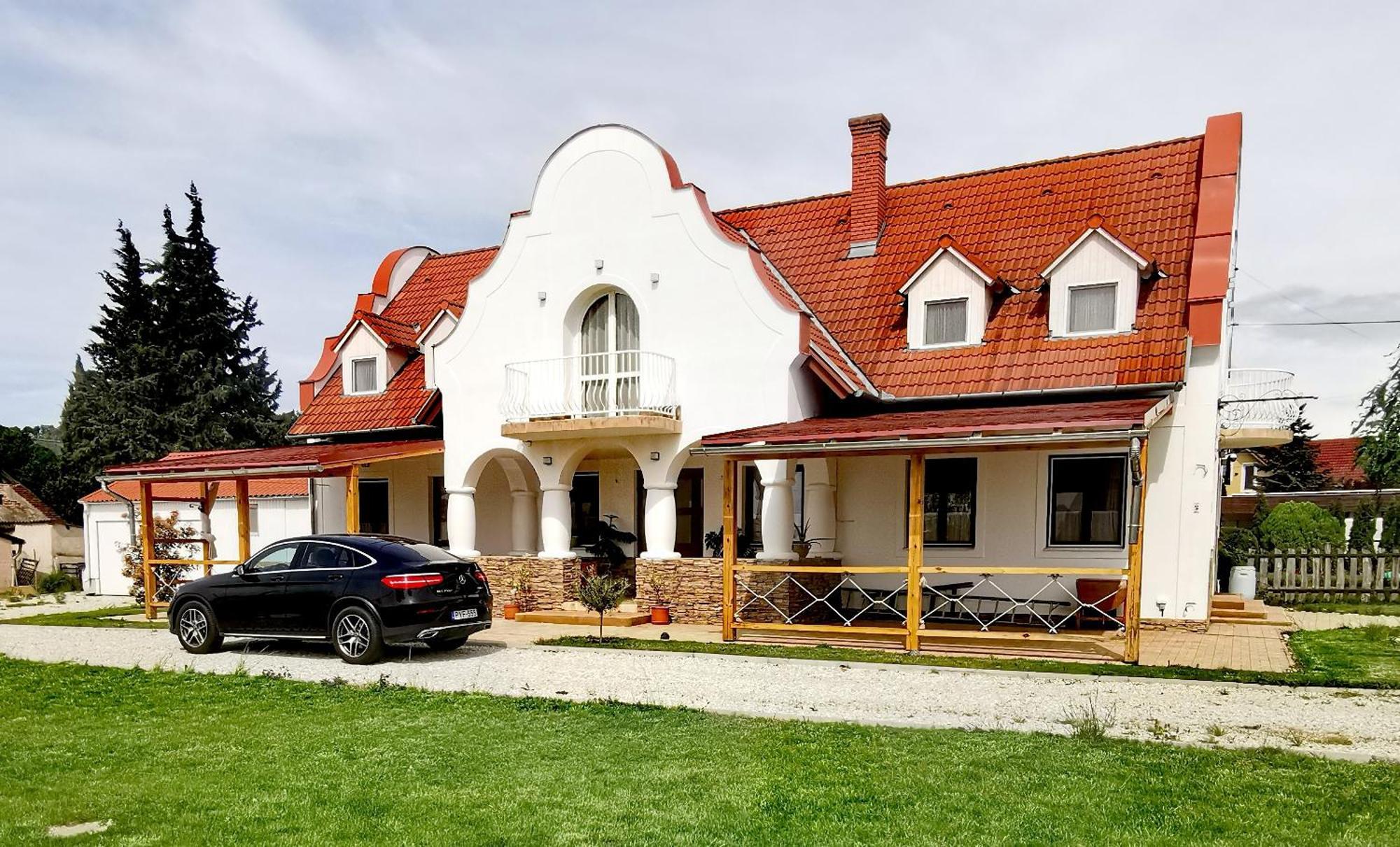 Regori Haz Hotel Balatongyorok Luaran gambar